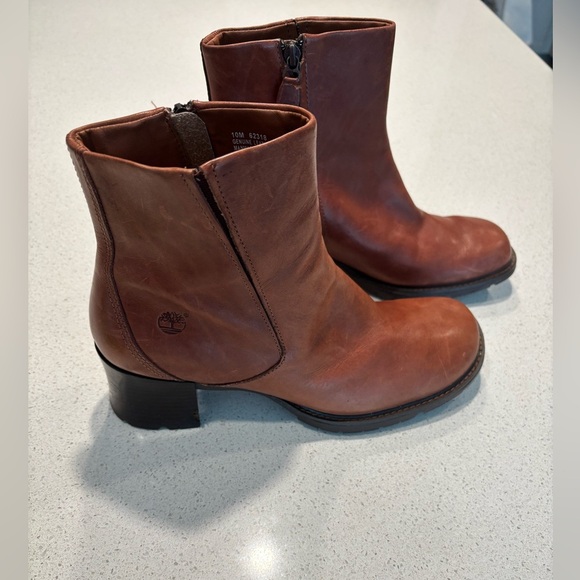 Timberland Leather Heeled Boots, size 10 - Picture 9 of 11